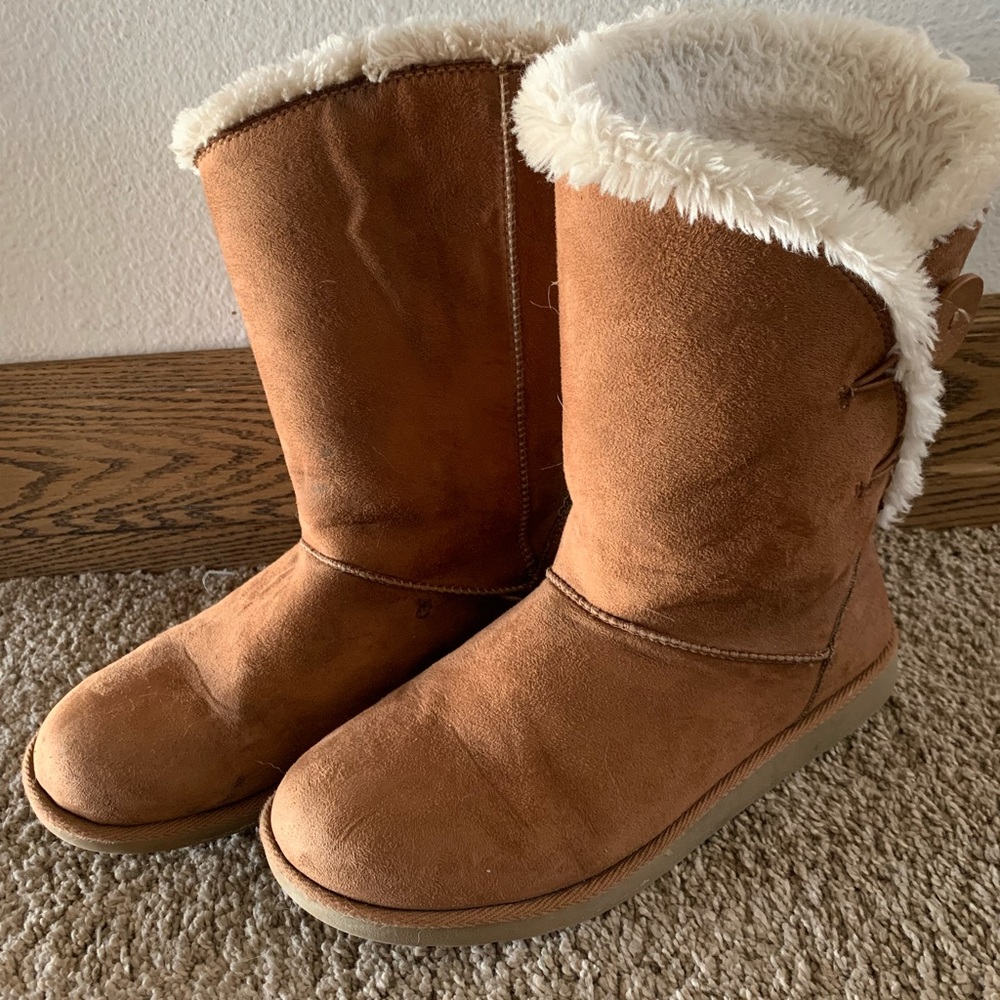 Fur lined short tan boots